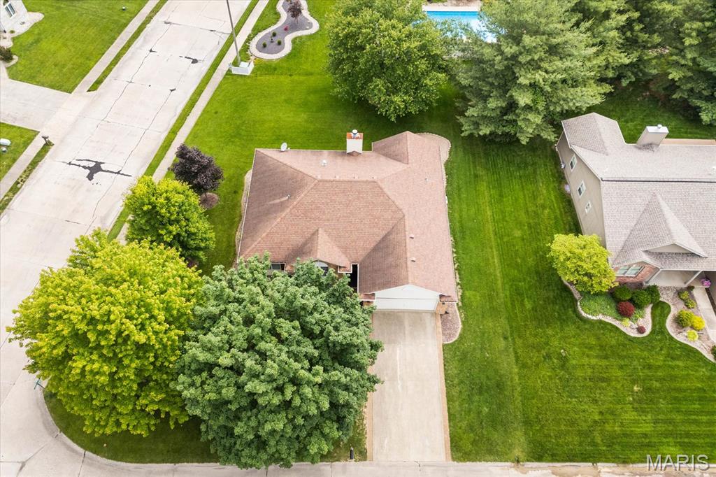 Edwardsville, Illinois 62025, United States, 3 Bedrooms Bedrooms, ,2 BathroomsBathrooms,Residential,Pending,140656