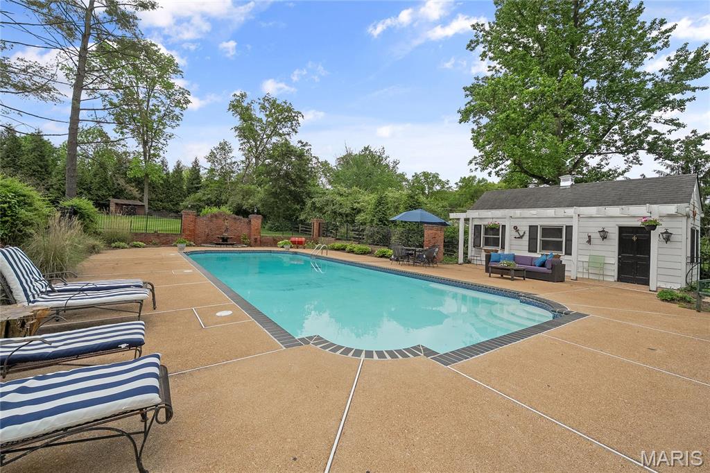 Steeplechase Lane - Residential