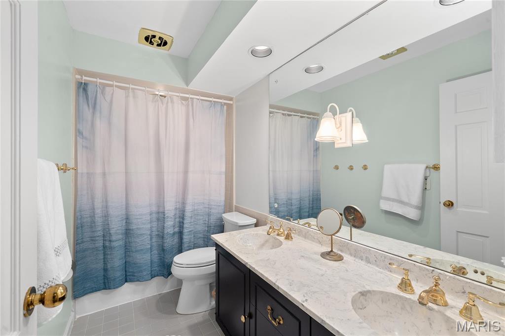 Steeplechase Lane - Residential