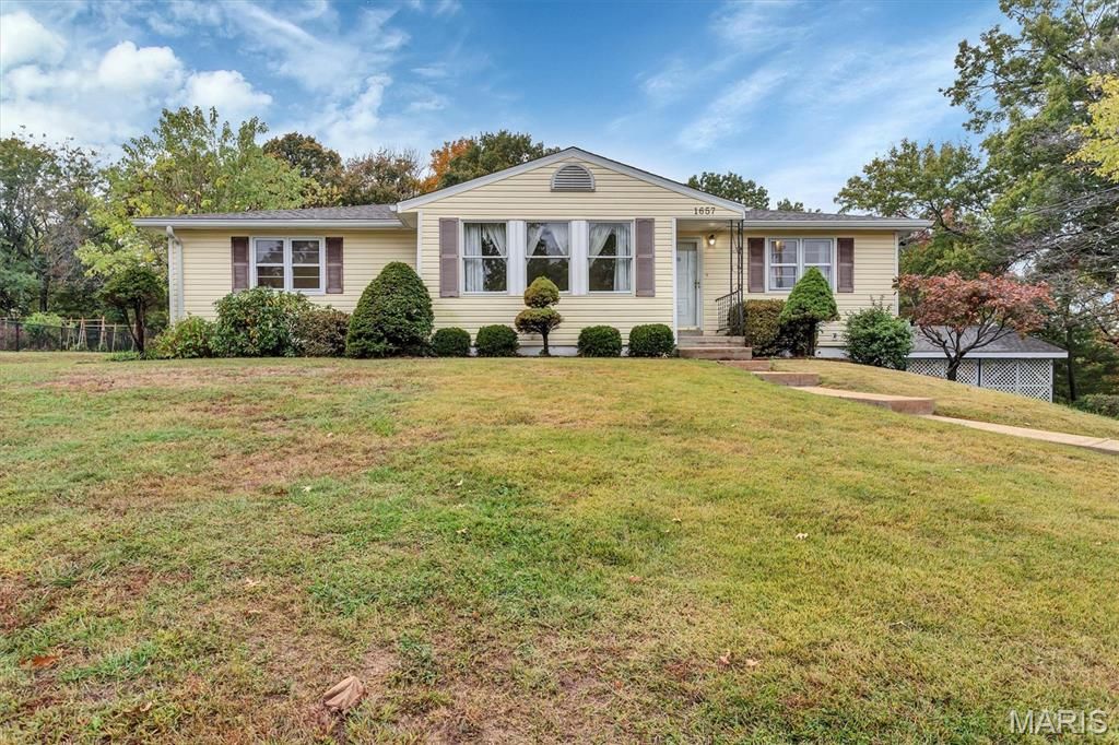 Photo of 1657 Elizabeth Drive, Arnold, MO 63010 (MLS # 25072806)