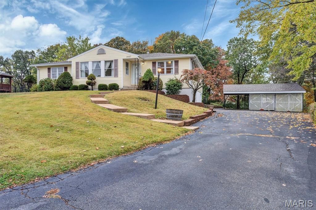 Photo of 1657 Elizabeth Drive, Arnold, MO 63010 (MLS # 25072806)