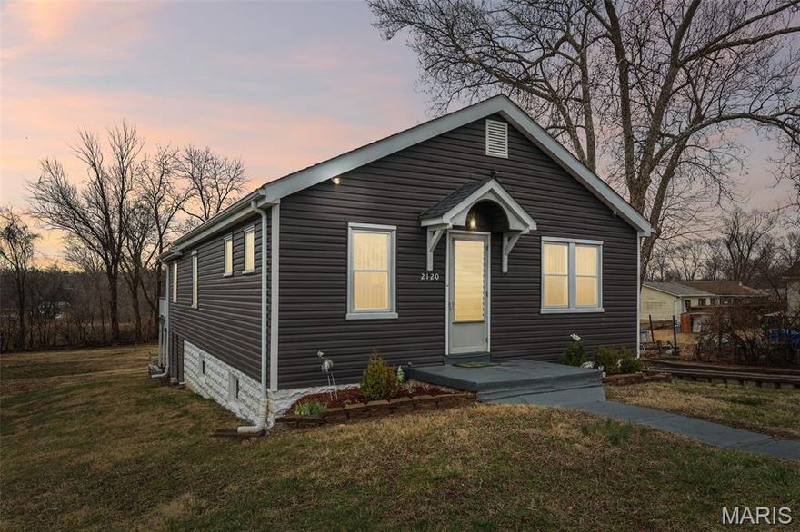 1.5 mi to Arnold Recreation Center & Jefferson County Library • 0.5 miles to Arnold City Park Walk-out lower level • LVP flooring on main + lower levels. 
Updated 2-bedroom home at 2120 Starling Airport Rd in Arnold. Living room leads through an arched doorway to a separate dining room. Kitchen offers abundant cabinet and counter space and opens to an adjoining family room. Walk-out lower level adds finished space for rec room, office, or guest use. Luxury vinyl plank flooring runs throughout the main level and finished lower level. Exterior updates include newer siding, architectural-shingle roof, gutters, and fascia. Additional features include fireplace, gas forced-air heat, central A/C, and carport parking. Convenient access to I-55 plus nearby shopping and dining in Arnold.
Arnold Recreation Center (1.5 mi)
Jefferson County Library – Arnold Branch (1.5 mi)
Arnold Crossroads Shopping Center (1.7 mi)
Target Arnold / Starbucks Cafe (inside Target) – 3849 Vogel Rd (2.5 mi)
I-55 @ Richardson Rd/Vogel Rd (2.7 mi)
Arnold City Park (0.5 mi)