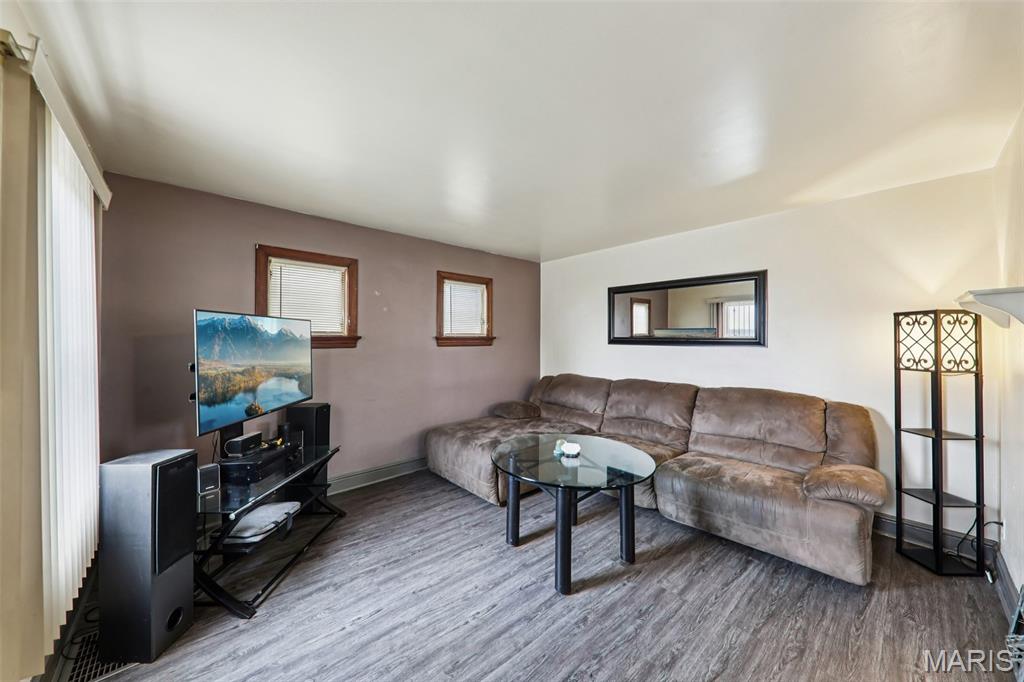 Harris Anna T 01 - Residential