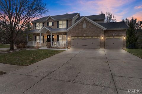 Photo of 6 Pleasant Valley Drive, Ballwin, MO 63021 (MLS # 26009460)