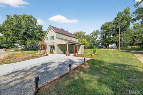 Tiny photo for 515 Bailey Avenue, Elsberry, MO 63343 (MLS # 25060858)