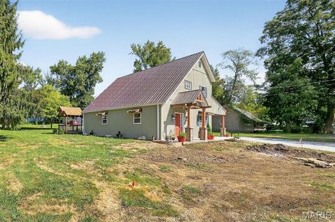 Tiny photo for 515 Bailey Avenue, Elsberry, MO 63343 (MLS # 25060858)