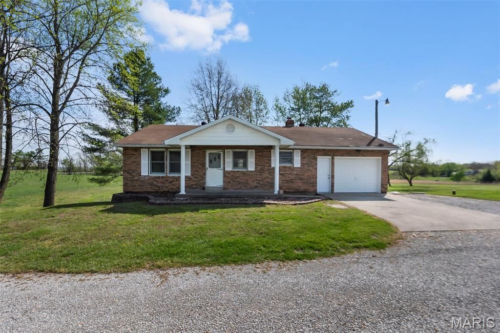 Photo of 1923 County Road 513, Altenburg, MO 63732 (MLS # 26021014)