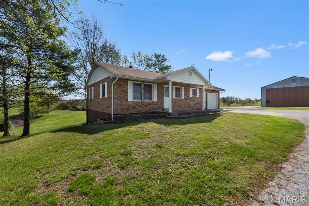 Photo of 1923 County Road 513, Altenburg, MO 63732 (MLS # 26021014)