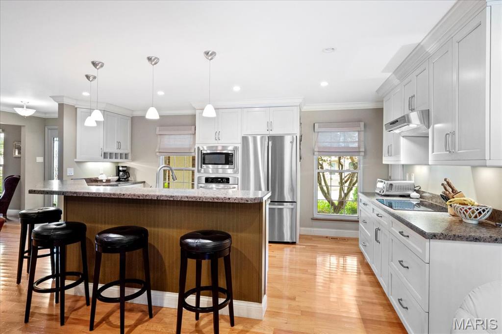 St Louis, Missouri 63128, United States, 3 Bedrooms Bedrooms, ,2 BathroomsBathrooms,Residential,Pending,157958