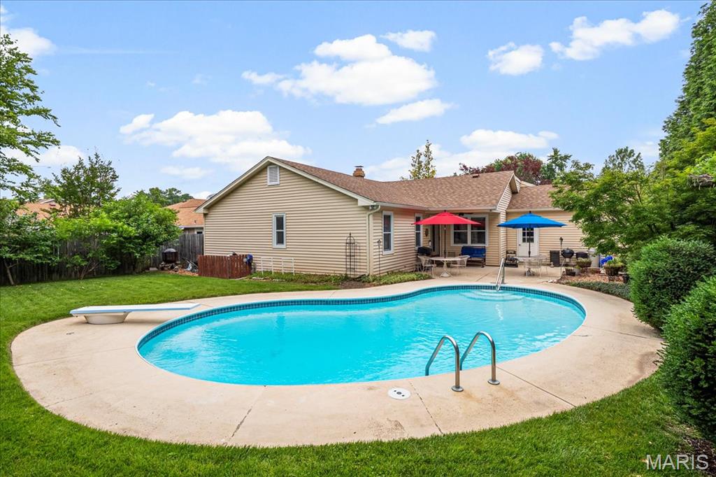 St Louis, Missouri 63128, United States, 3 Bedrooms Bedrooms, ,2 BathroomsBathrooms,Residential,Pending,157958