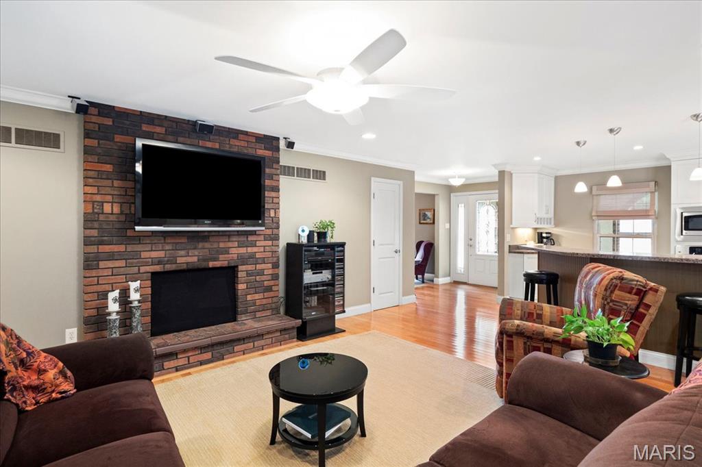 St Louis, Missouri 63128, United States, 3 Bedrooms Bedrooms, ,2 BathroomsBathrooms,Residential,Pending,157958