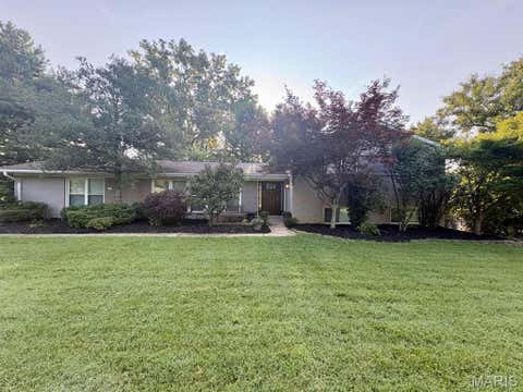 Photo of 14 Country Fair Lane, Creve Coeur, MO 63141 (MLS # 26049268)