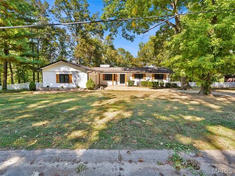 18 Oak Forest Drive St Charles MO 63303
