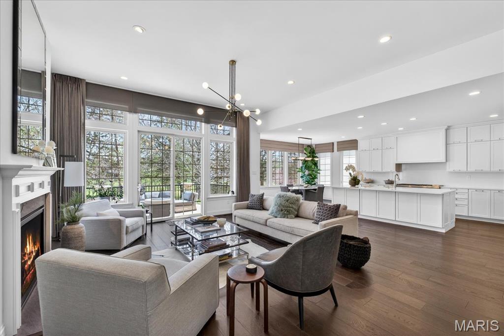 Woods Of Ladue The - Residential