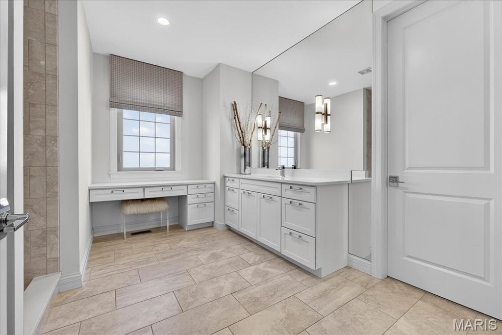 Woods Of Ladue The - Residential