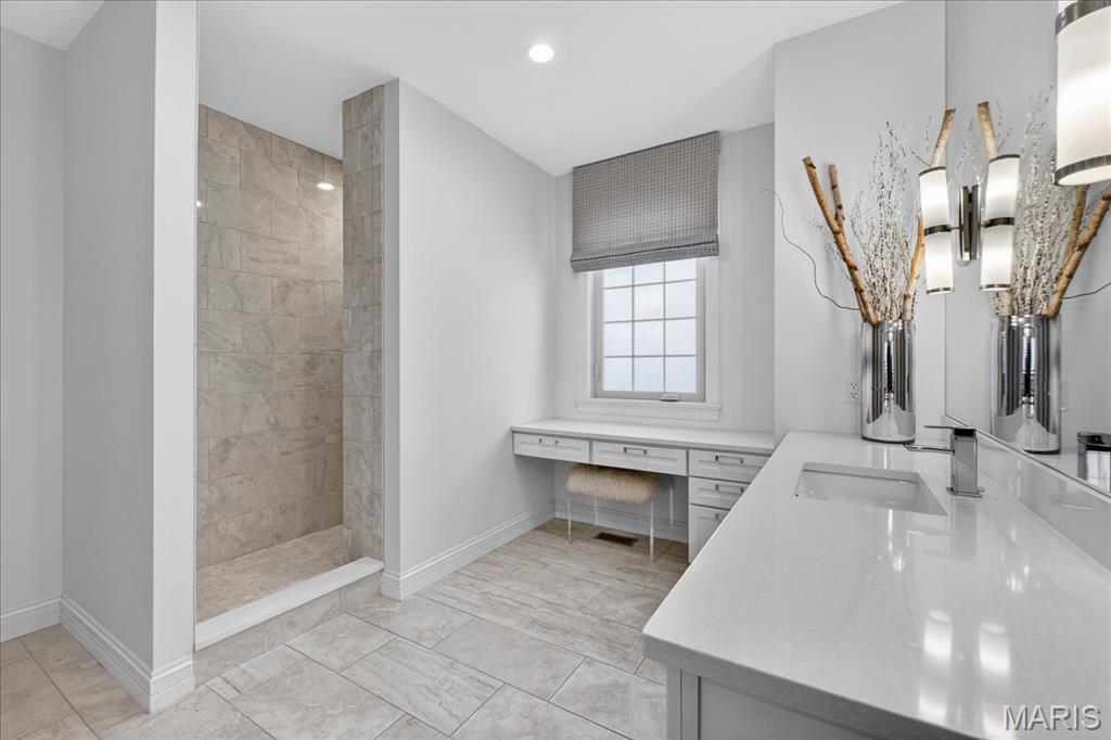 Woods Of Ladue The - Residential