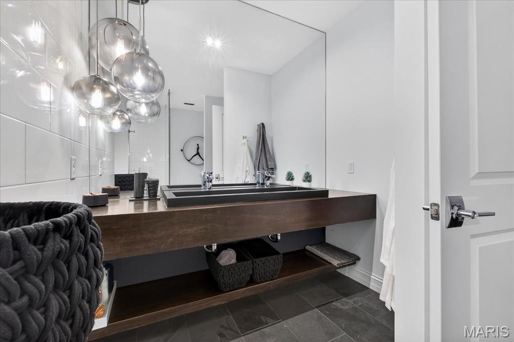 Woods Of Ladue The - Residential