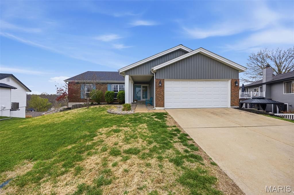 Photo of 7207 Tall Oak Court, St Louis, MO 63129 (MLS # 26019327)