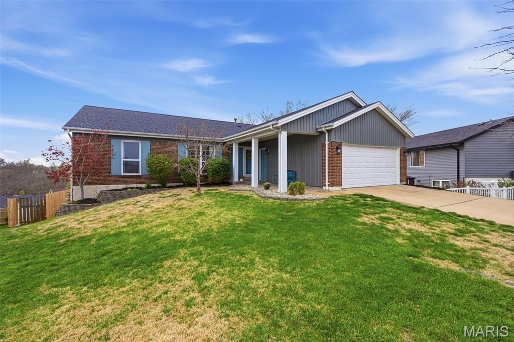 Photo of 7207 Tall Oak Court, St Louis, MO 63129 (MLS # 26019327)