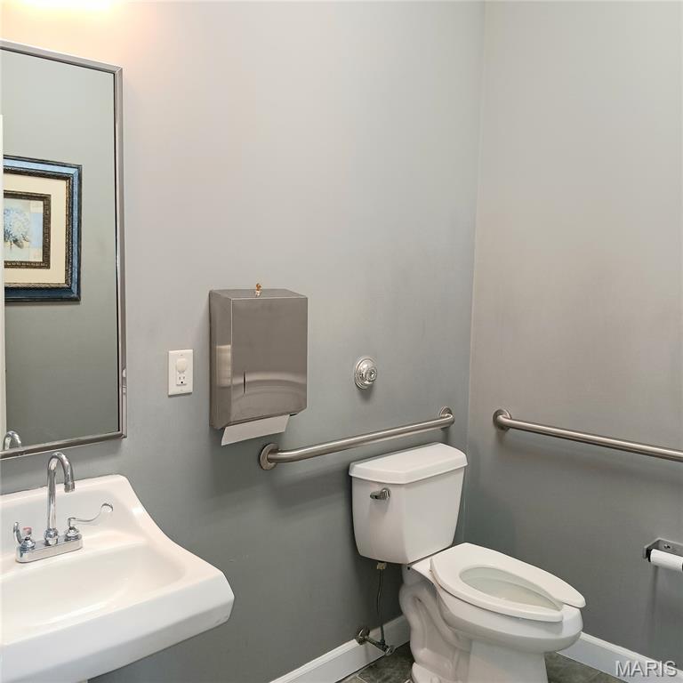 Plaza Verde #1 - Commercial Lease