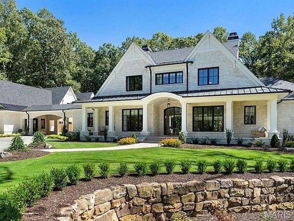 Photo of 1504 Kehrs Mill Road, Chesterfield, MO 63005 (MLS # 26017271)
