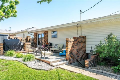 Tiny photo for 815 Hill Street, Washington, MO 63090 (MLS # 26029683)