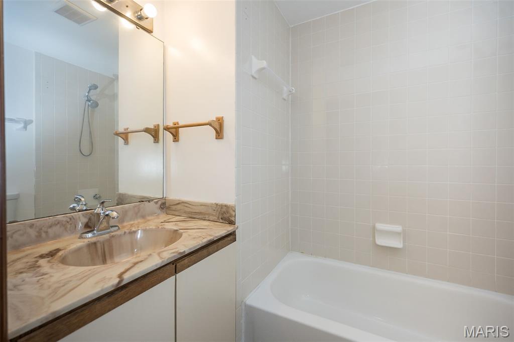 Waterman Condo - Residential