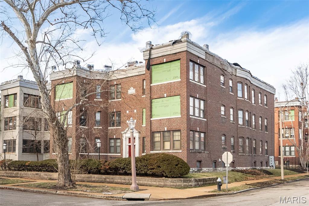 Waterman Condo - Residential