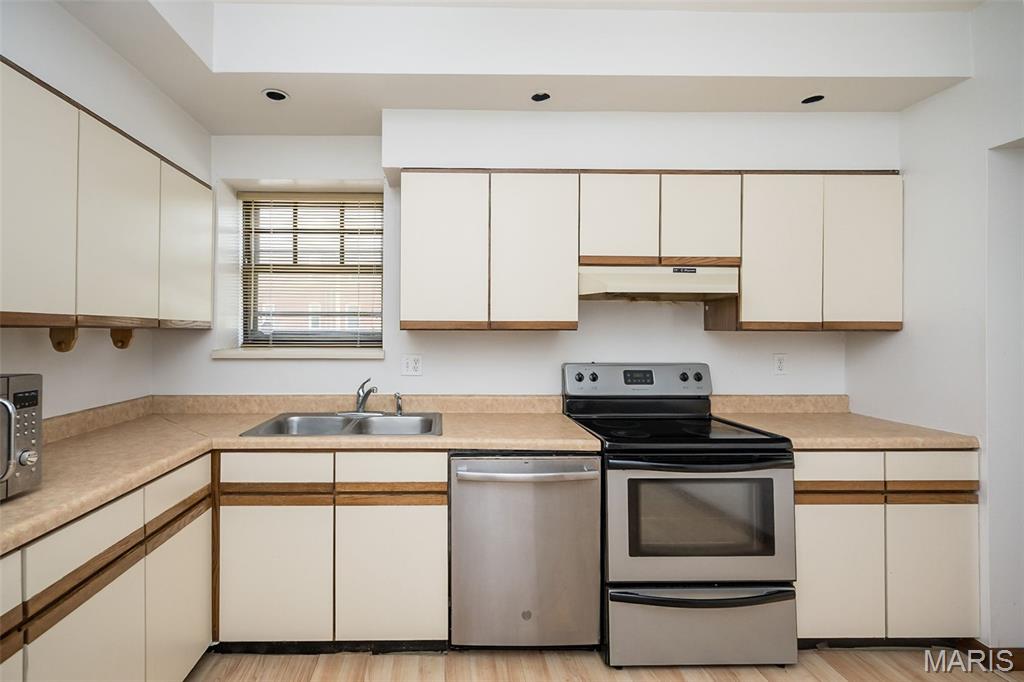 Waterman Condo - Residential