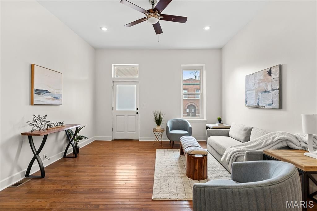Photo of 2847 Wyoming Street, St Louis, MO 63118 (MLS # 26025816)