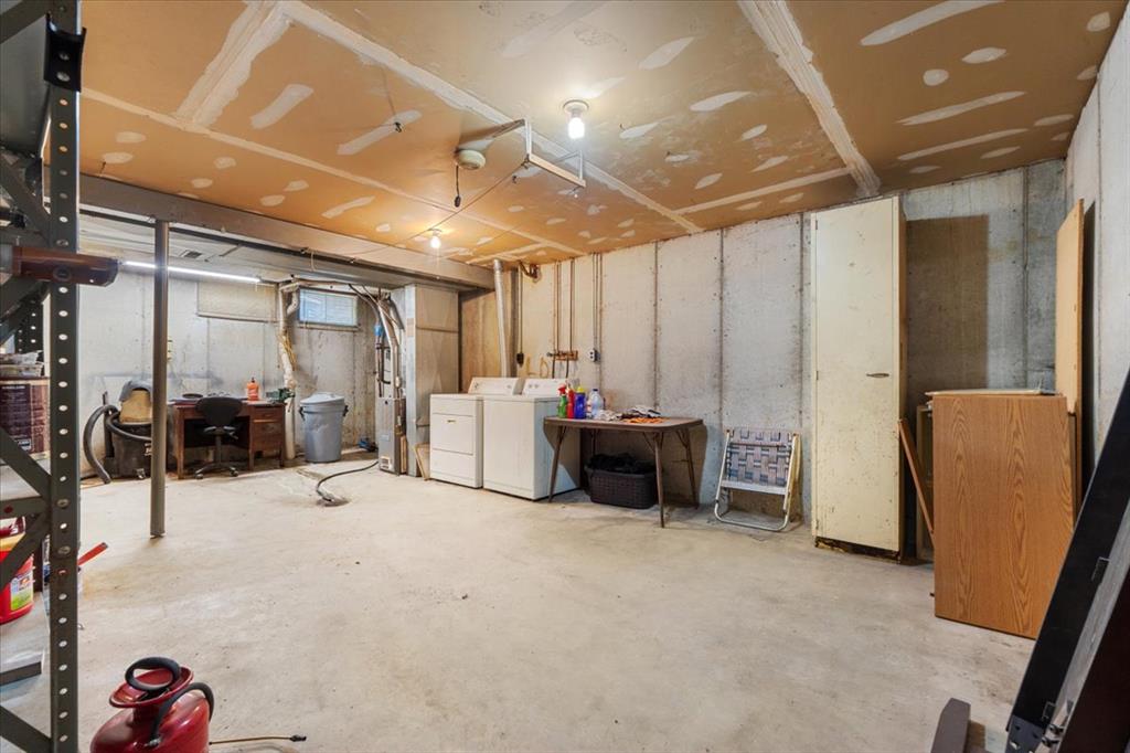 Florissant, Missouri 63031, United States, 1 Bedroom Bedrooms, ,1 BathroomBathrooms,Residential,Pending,137842