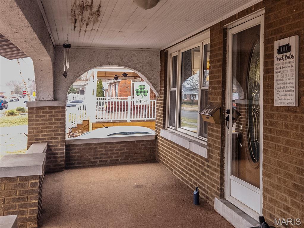 2317 Waterman Avenue