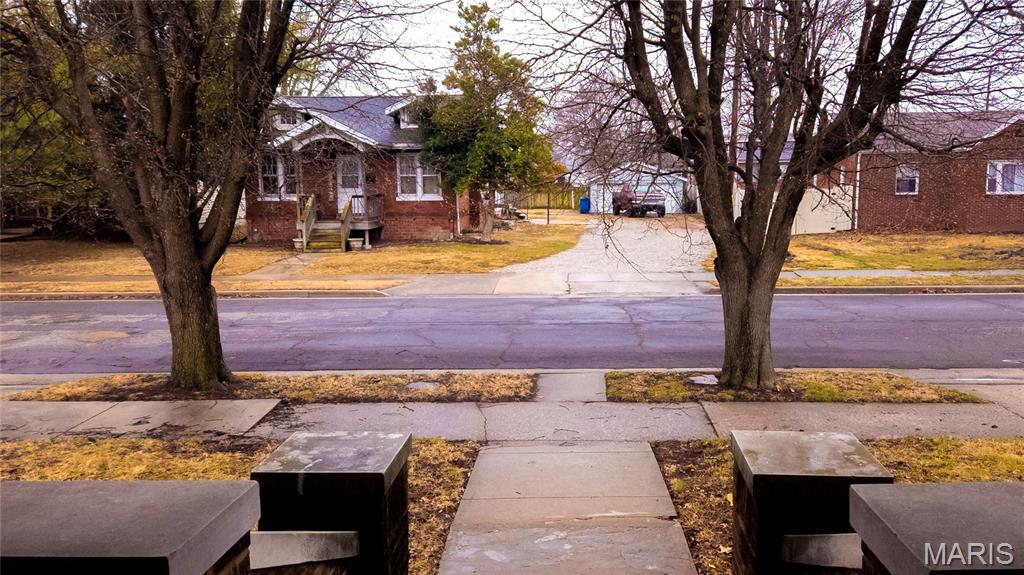 2317 Waterman Avenue