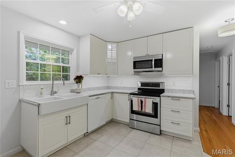 Tiny photo for 714 Brookridge Drive, Webster Groves, MO 63119 (MLS # 25040435)