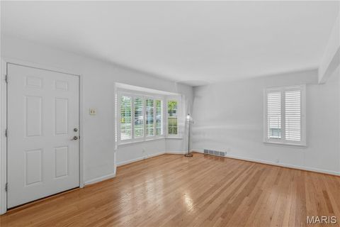 Tiny photo for 714 Brookridge Drive, Webster Groves, MO 63119 (MLS # 25040435)
