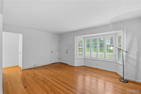 Tiny photo for 714 Brookridge Drive, Webster Groves, MO 63119 (MLS # 25040435)