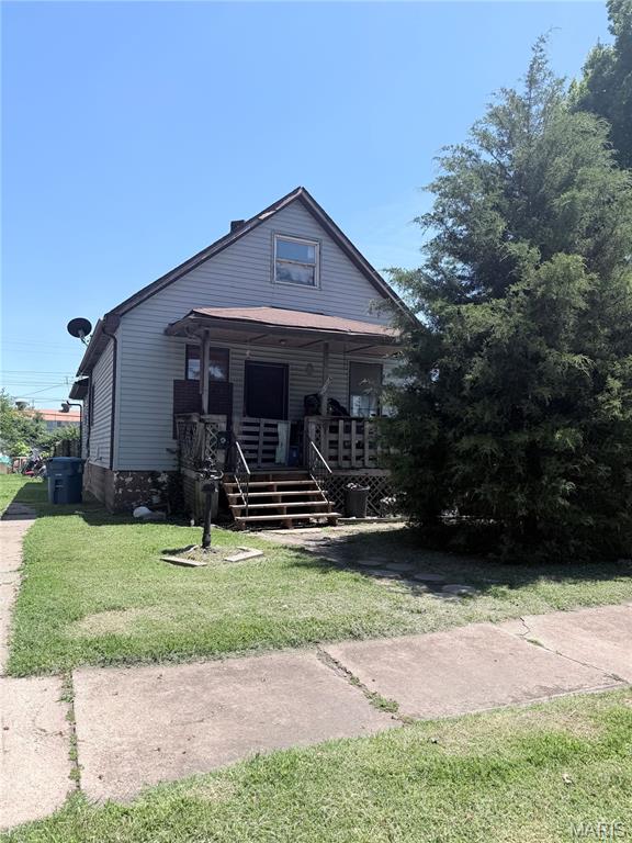 Photo 1 of 19 — 2124 Lee Avenue, Granite City, IL 62040