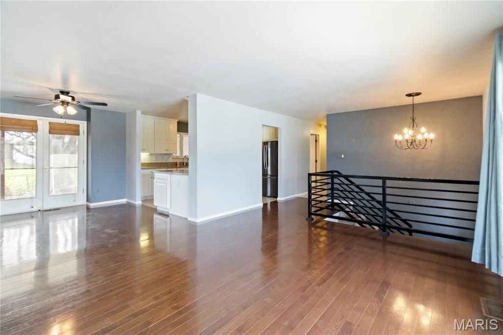 Photo of 3644 Crestview Drive, Hillsboro, MO 63050 (MLS # 26013401)