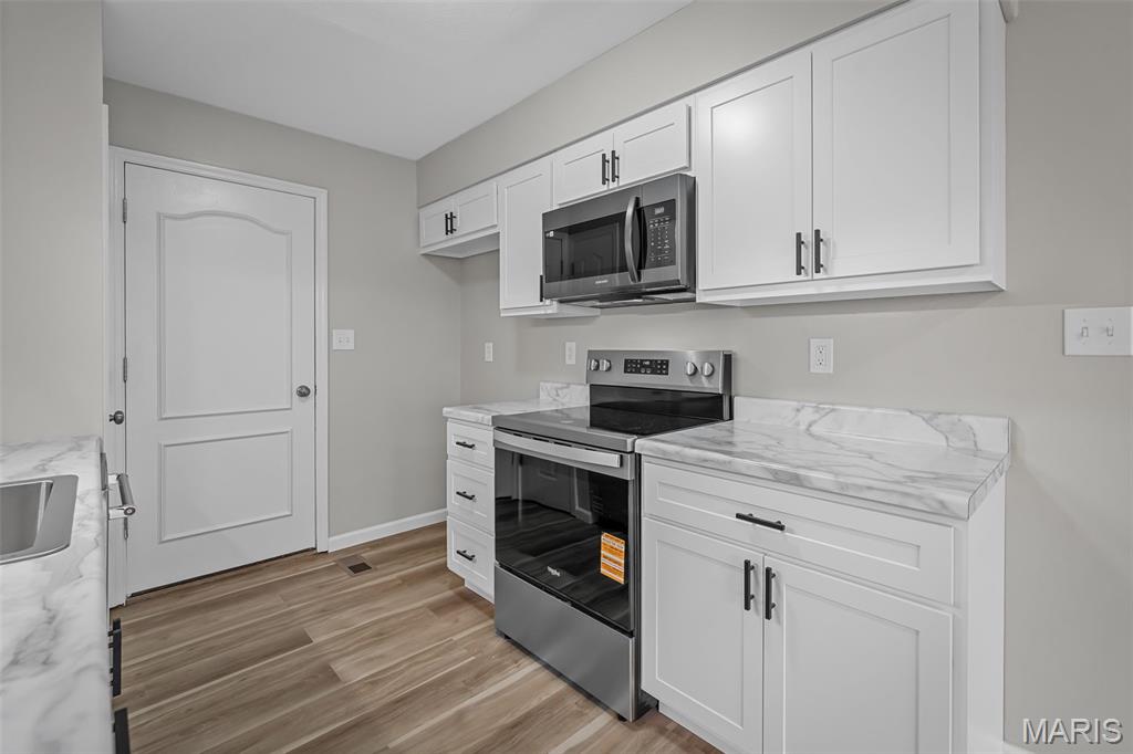 Autumn Lakes Eight Condo - Residential