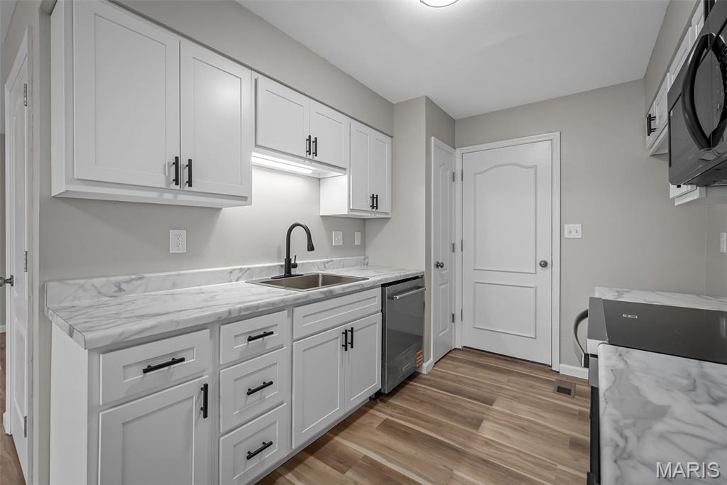 11920 Autumn Lakes Drive