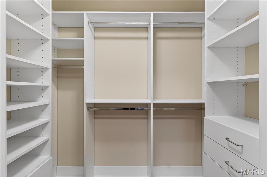 Bodley Condo The - Residential