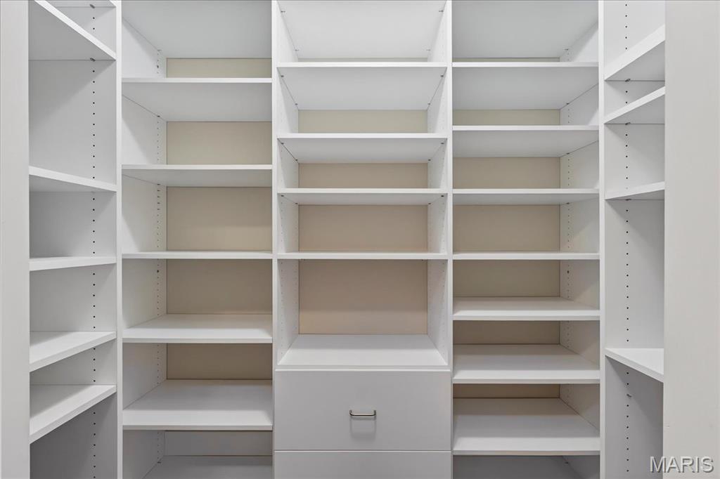 Bodley Condo The - Residential