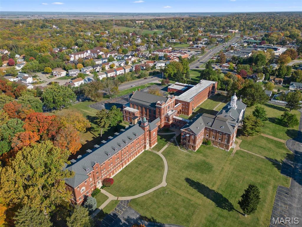 700 Howdershell Road