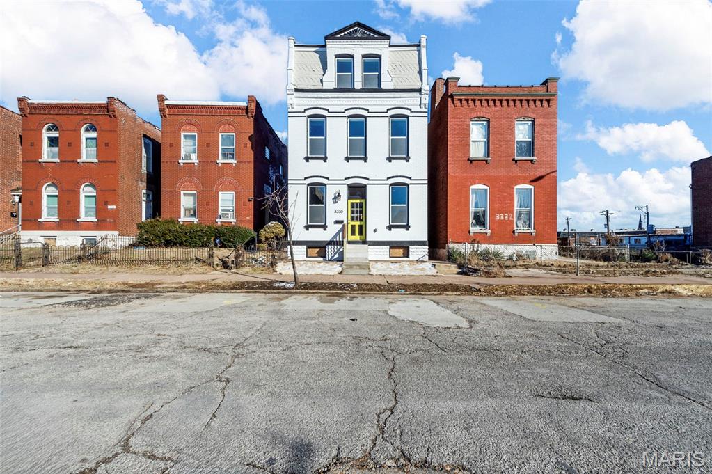 3330 Iowa Avenue