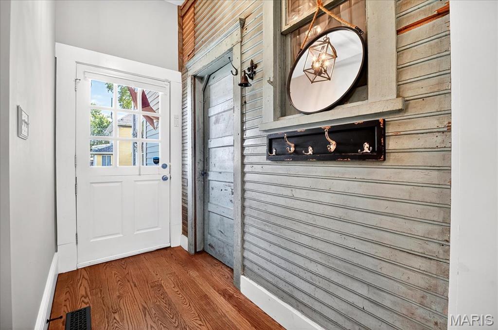 St Charles, Missouri 63301, United States, 4 Bedrooms Bedrooms, ,3 BathroomsBathrooms,Residential,Pending,208288