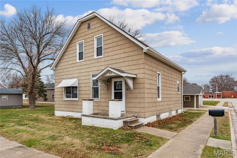 12 E Ash Street New Baden IL 62265