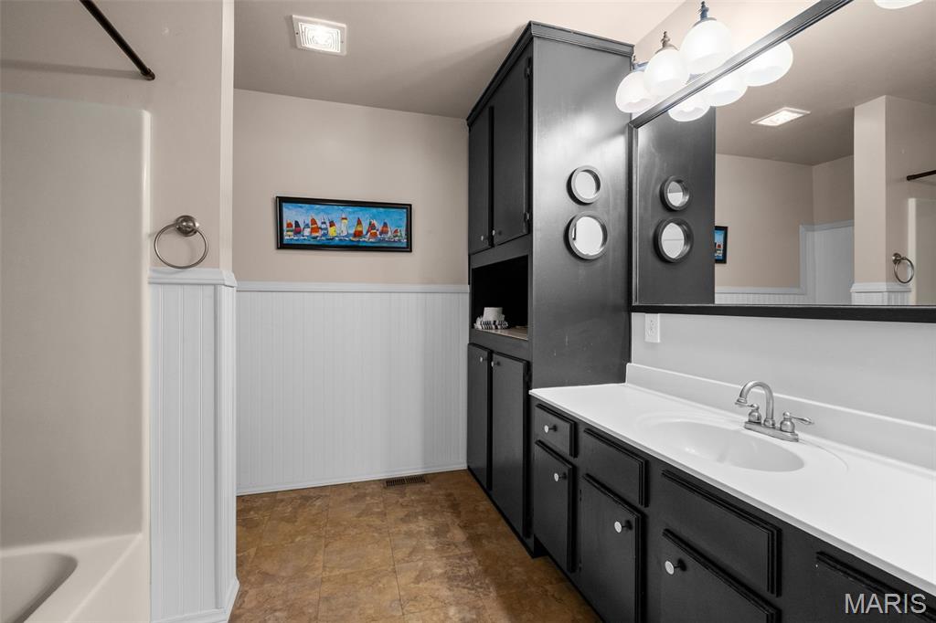 Lake Sherwood Estates - Residential