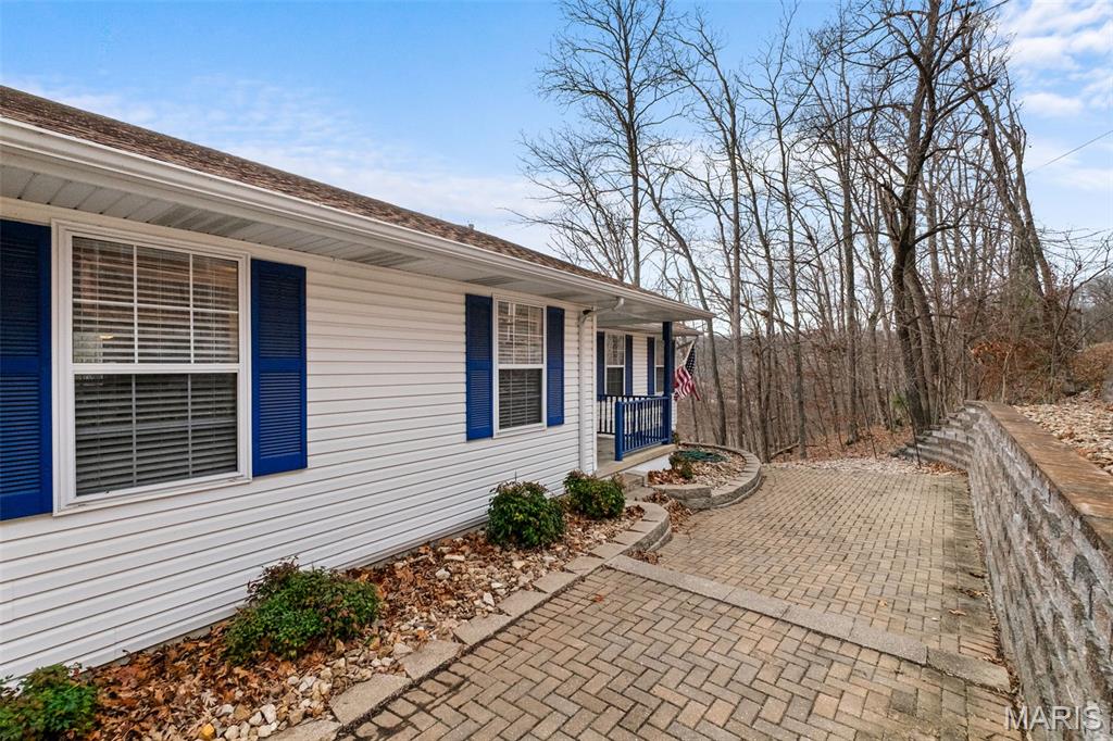 1355 S Lake Sherwood Drive