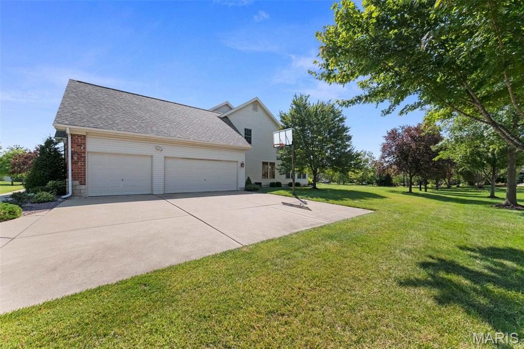74 Saybridge Manor Parkway