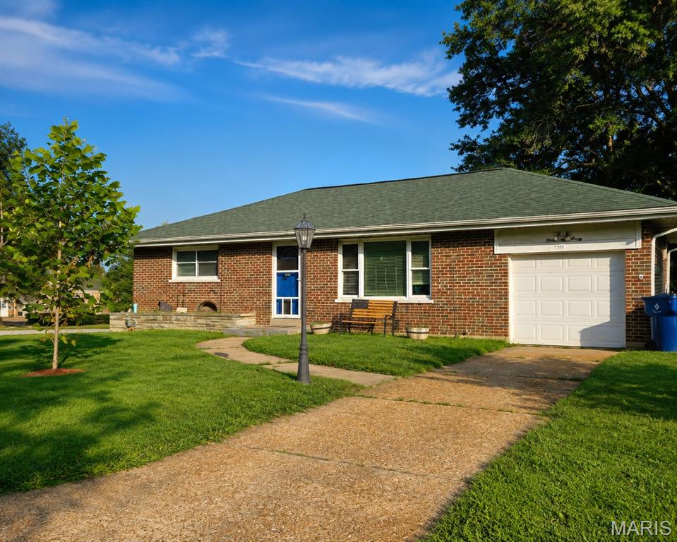 Photo of 9420 High Hill Court CT, Crestwood, MO 63126 (MLS # 26052681)